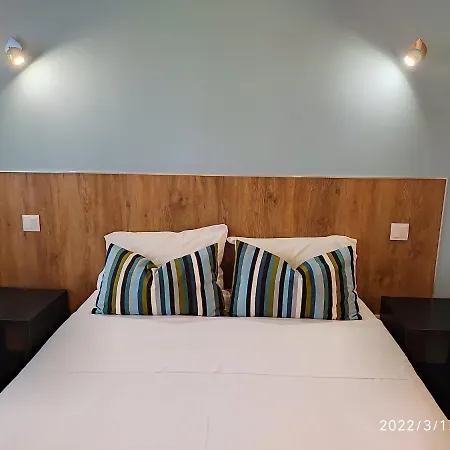 Casa de hóspedes Consolação Pedramar Atouguia Da Baleia